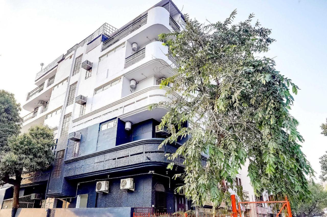 Collection O 71756 Hotel Silver Arrow Near Pacific Mall Tagore Garden Delhi  Exteriör bild
