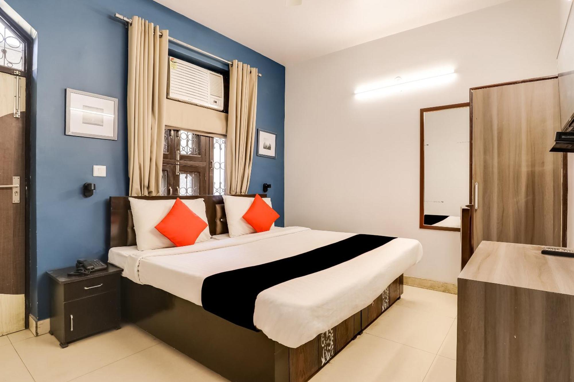 Collection O 71756 Hotel Silver Arrow Near Pacific Mall Tagore Garden Delhi  Exteriör bild