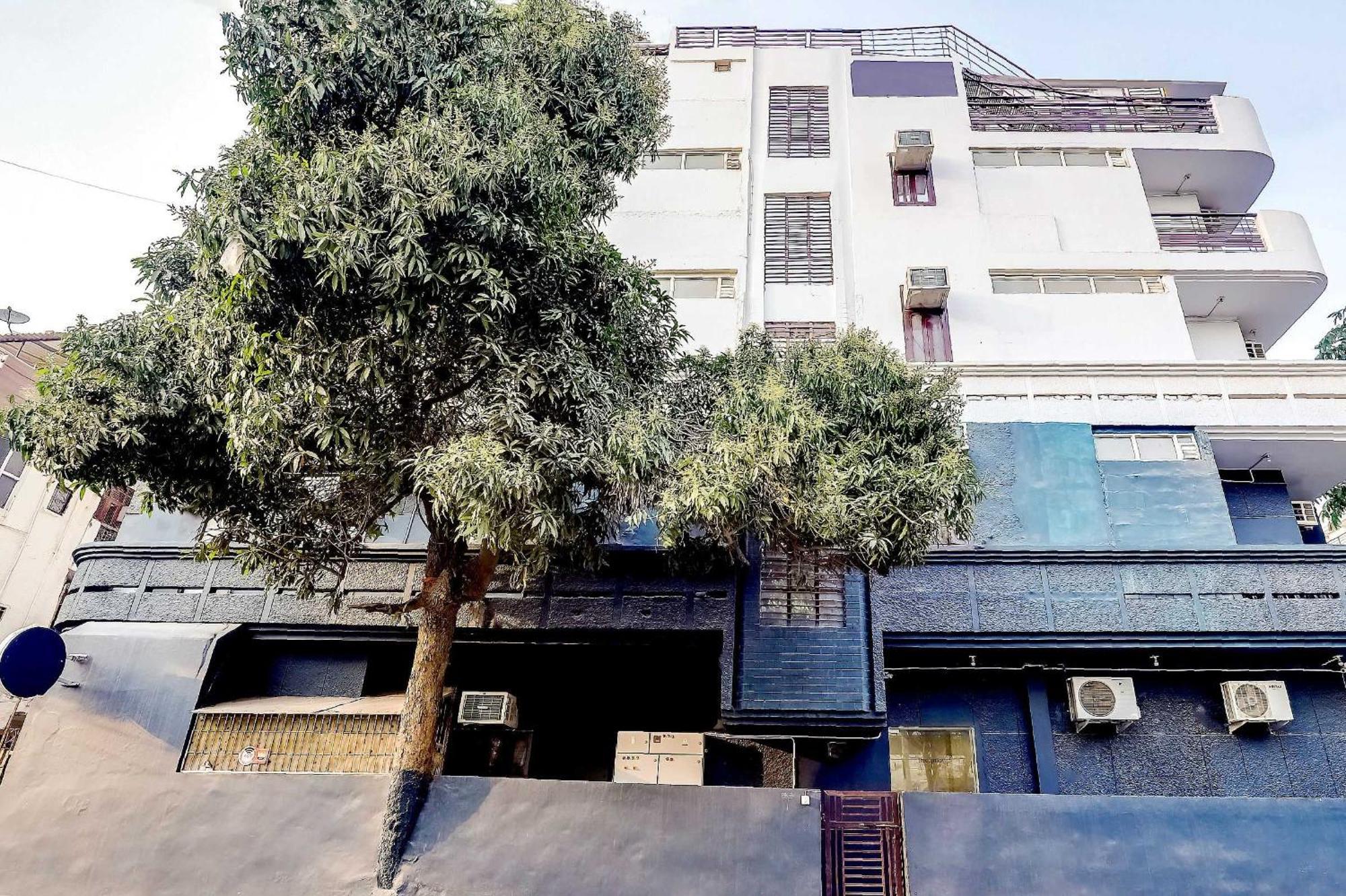 Collection O 71756 Hotel Silver Arrow Near Pacific Mall Tagore Garden Delhi  Exteriör bild